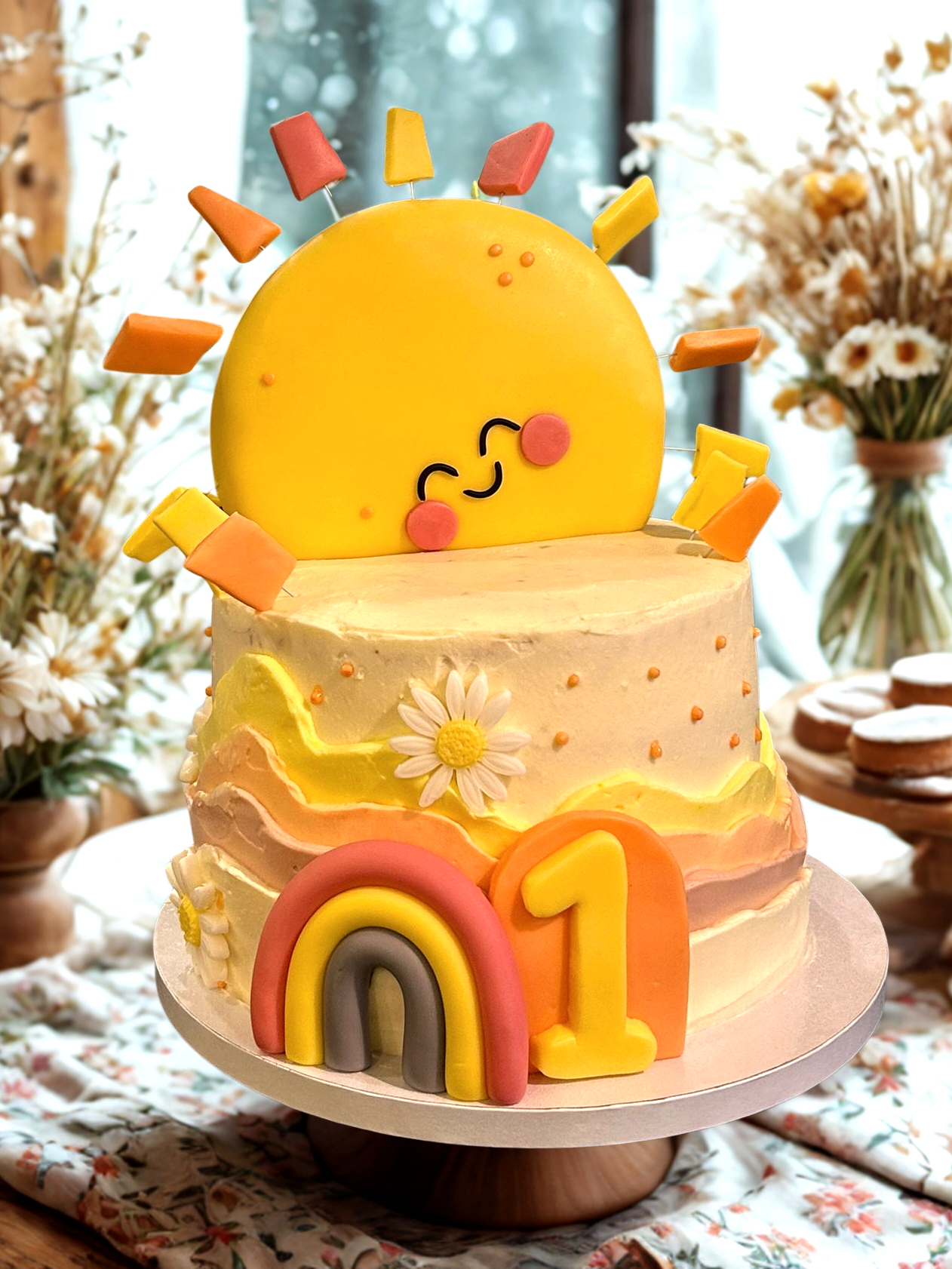 Handgemachte Torte mit zarter Dekoration